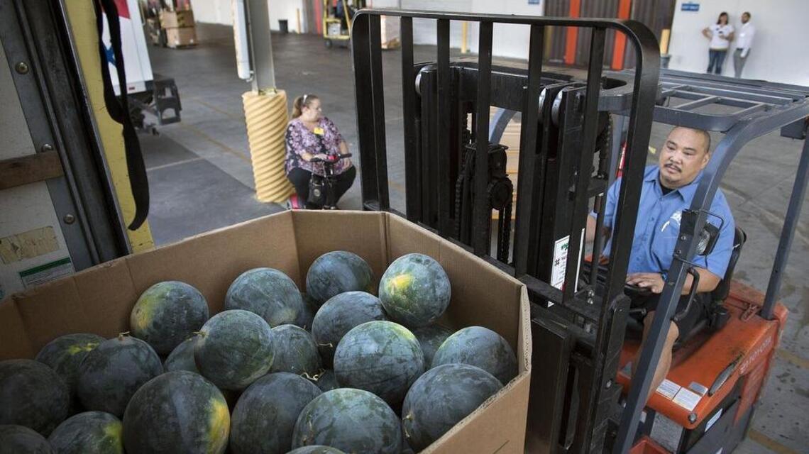 Sacramento food bank distributes tons of produce, with aid of CropMobster