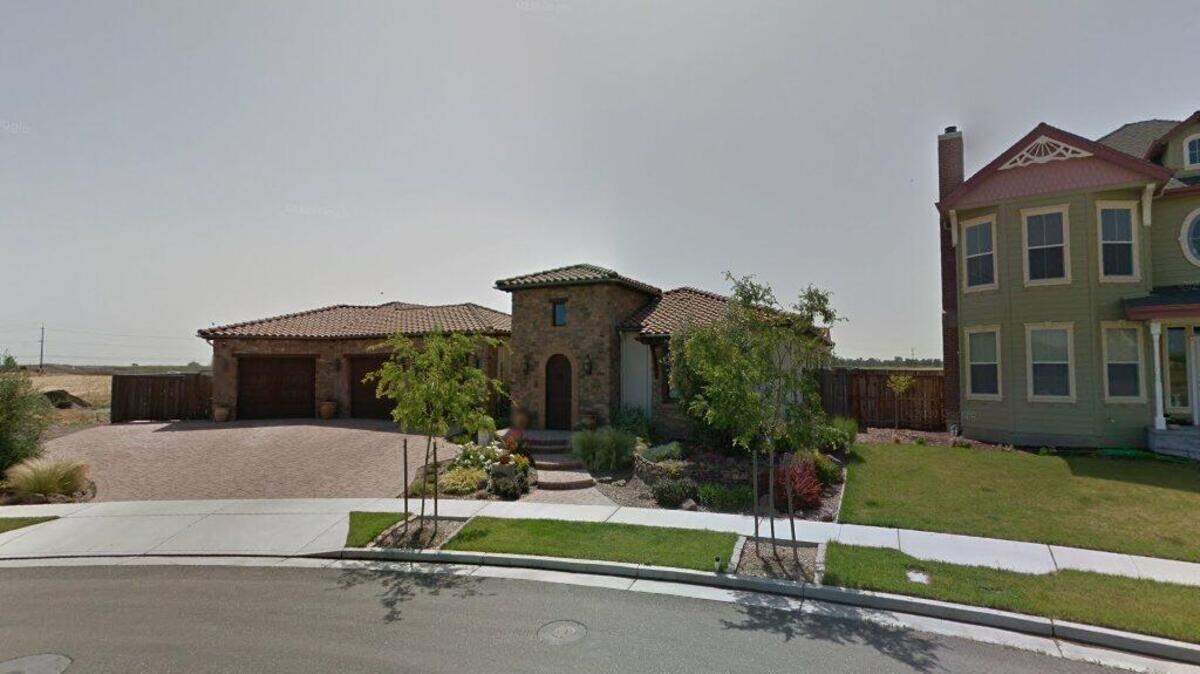 House on 2200 block of Somerset Circle