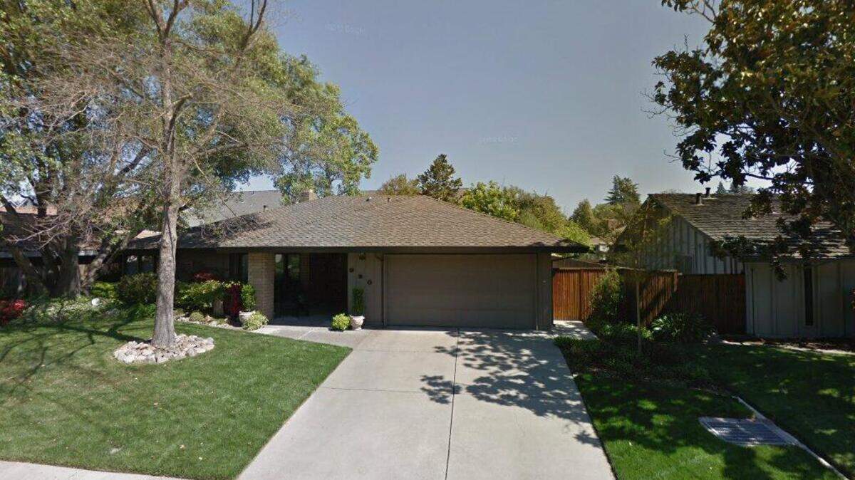 House on 800 block of Lake Oak Court
