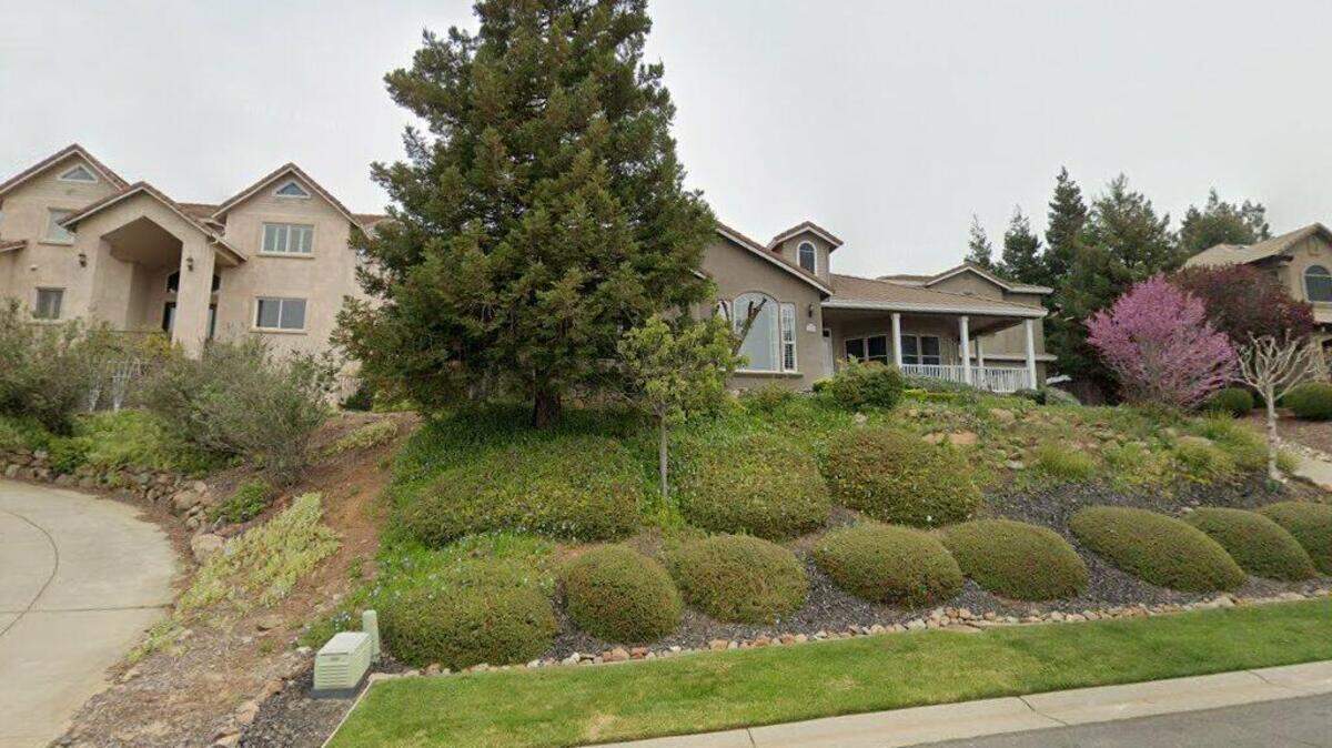 House on 3400 block of Raben Way