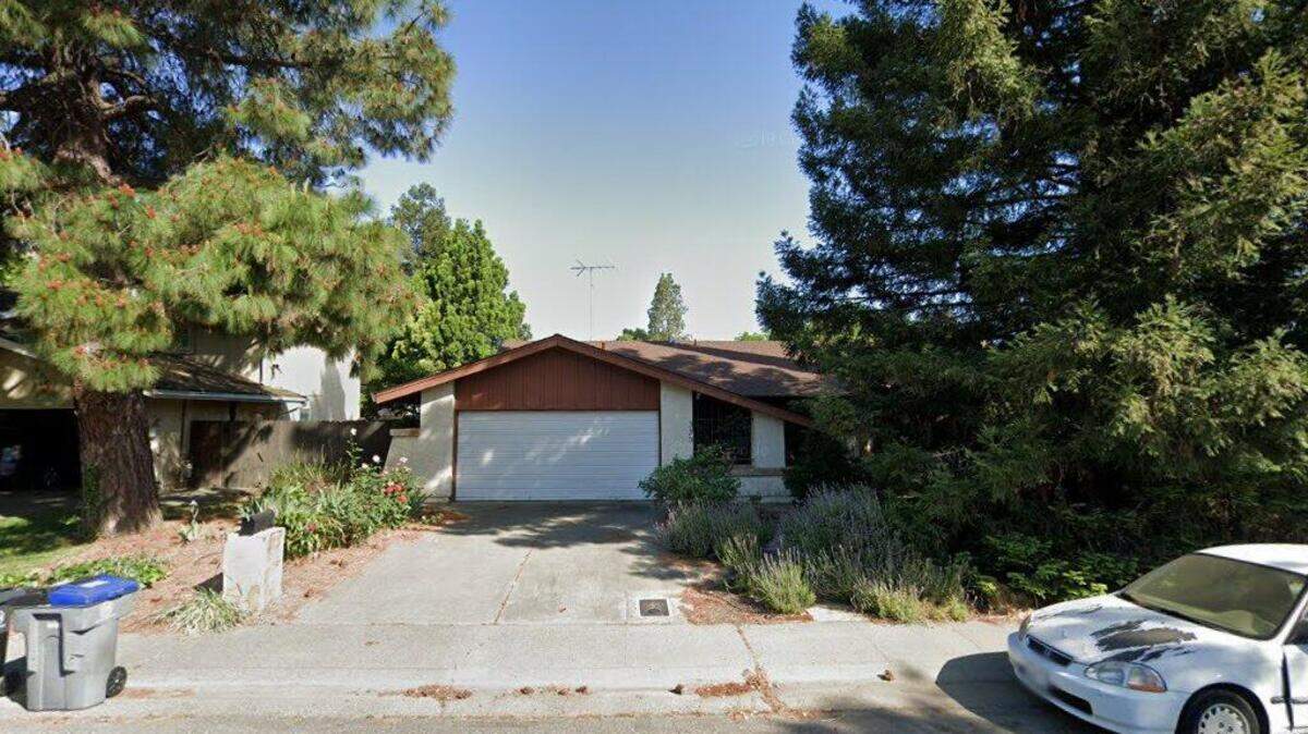 House on 300 block of Encina Avenue