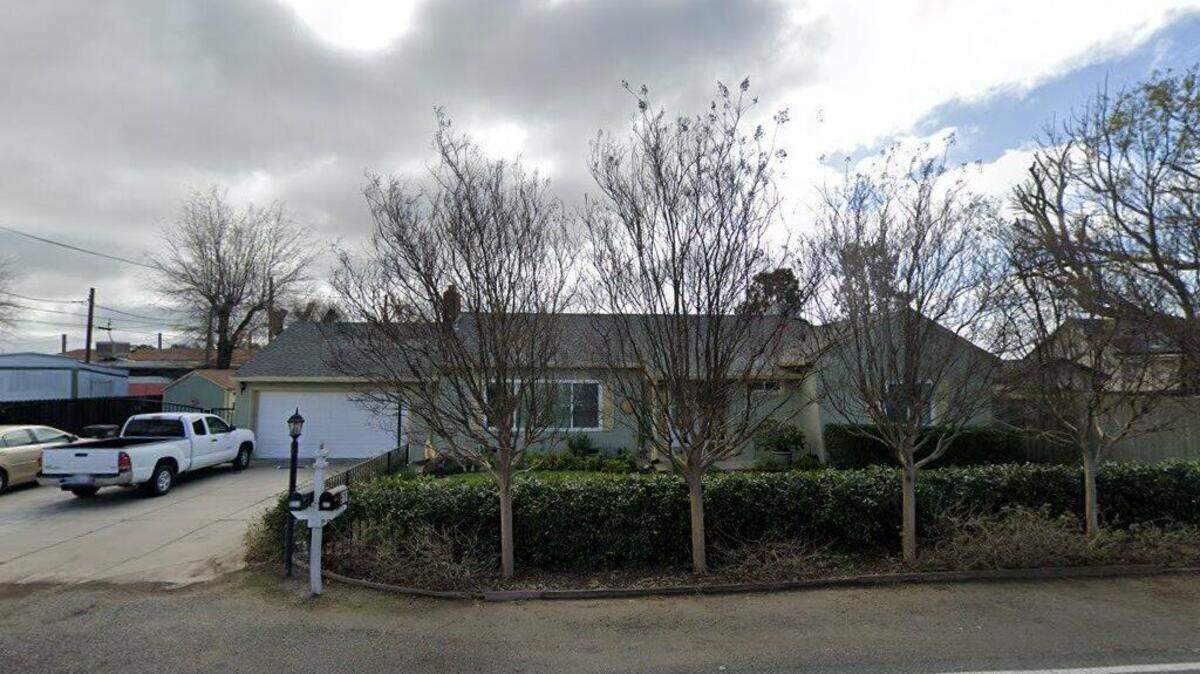 House on 500 block of River Road