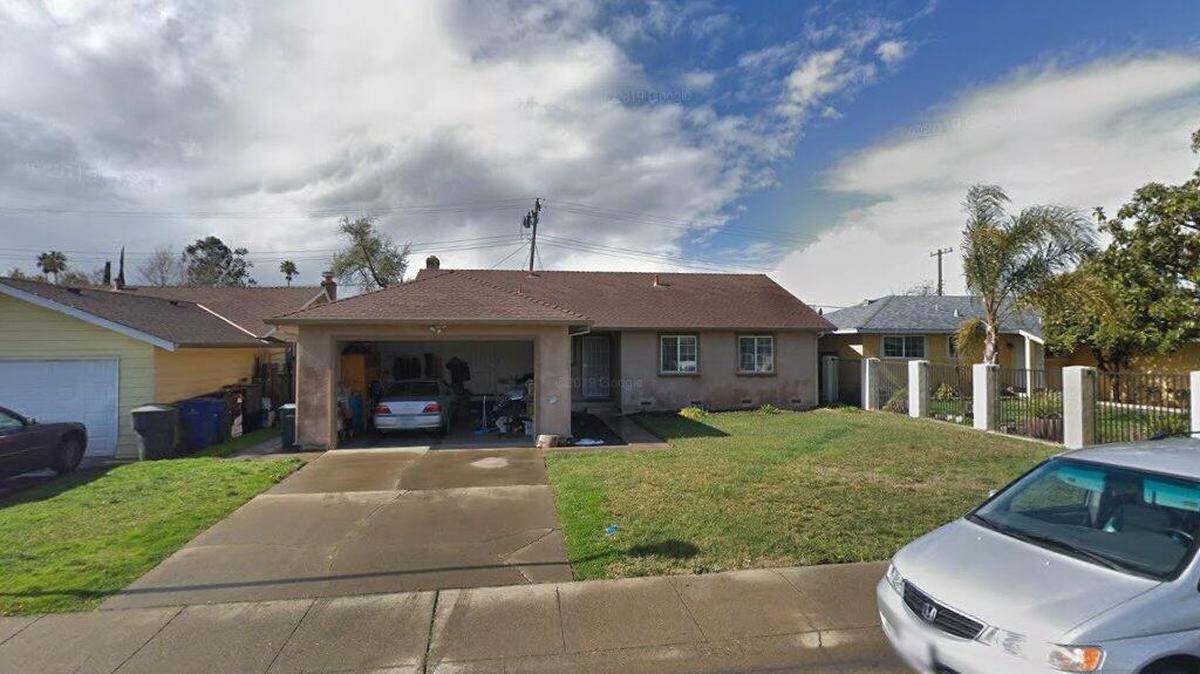 House on 7500 block of Skelton Way