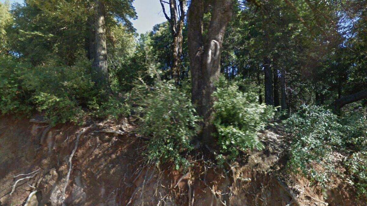 House on 15200 block of Banner Quaker Hill Road