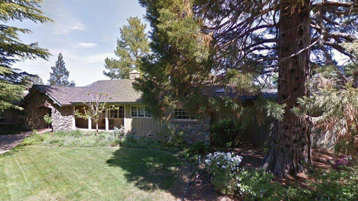 House on 3800 block of Clinton Way
