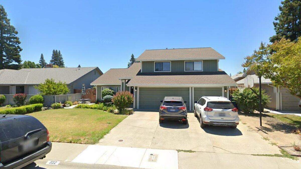 House on 300 block of Rivergate Way