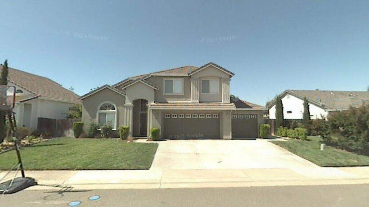 House on 900 block of Snow Lily Avenue