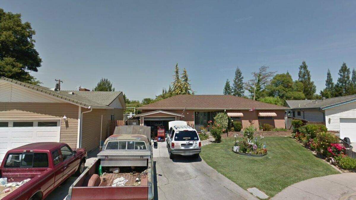 House on 100 block of Teal Lane