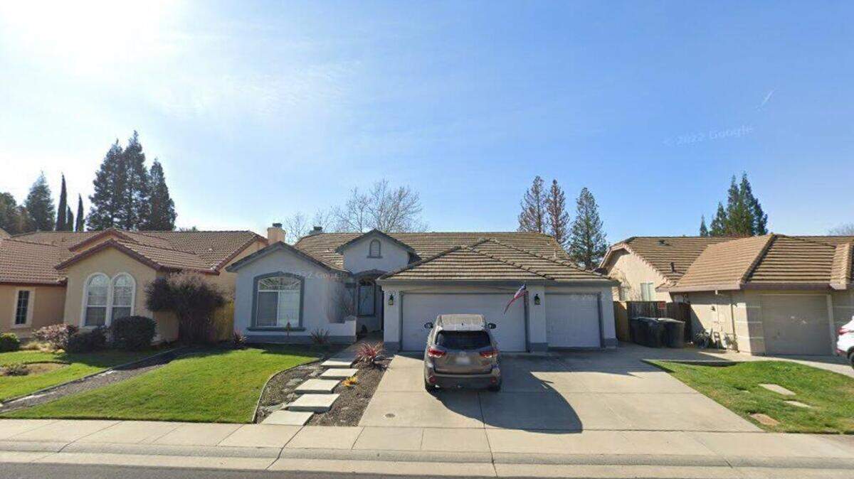 House on 1600 block of Aylesbury Way