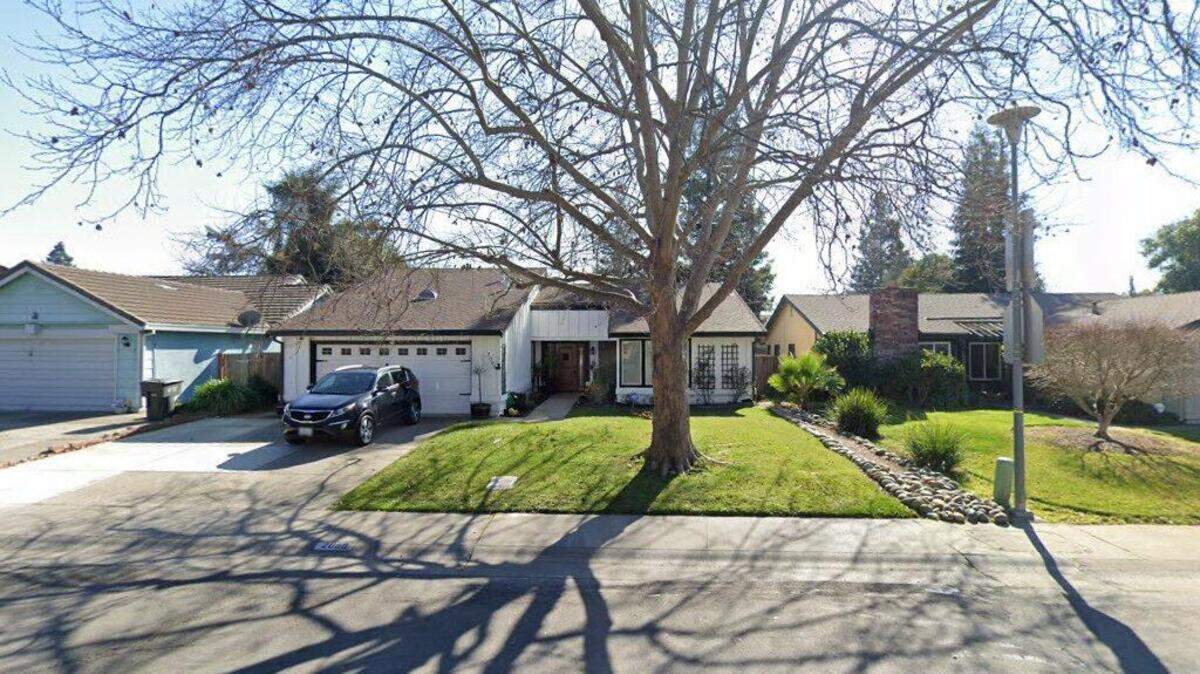 House on 2000 block of Pebblewood Drive