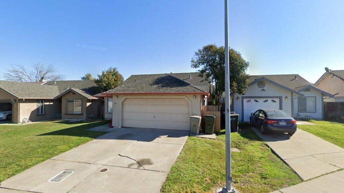 House on first block of Casa Linda Court