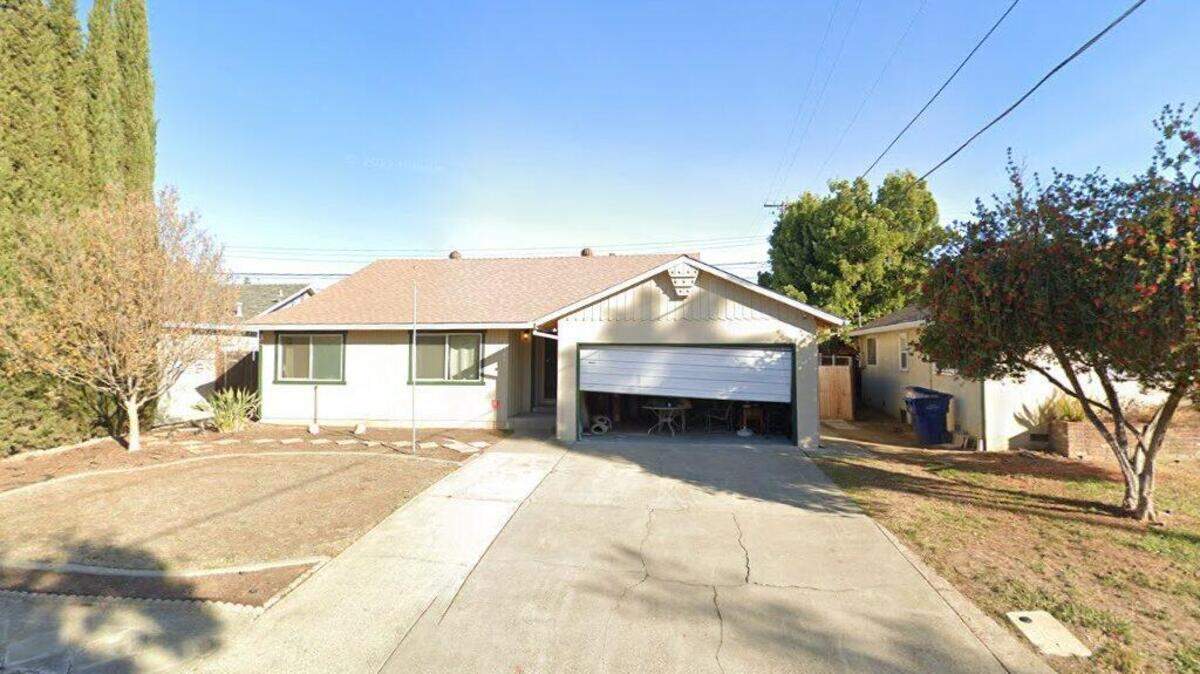 House on 1700 block of Mercury Way