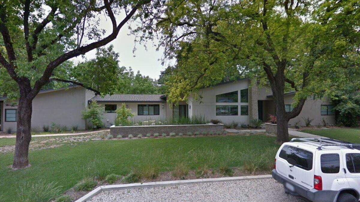House on 5500 block of Linda Lane