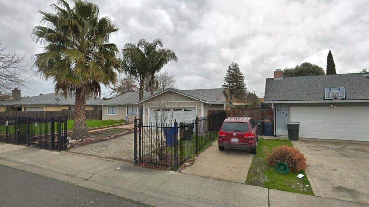 House on 9700 block of Everbloom Way