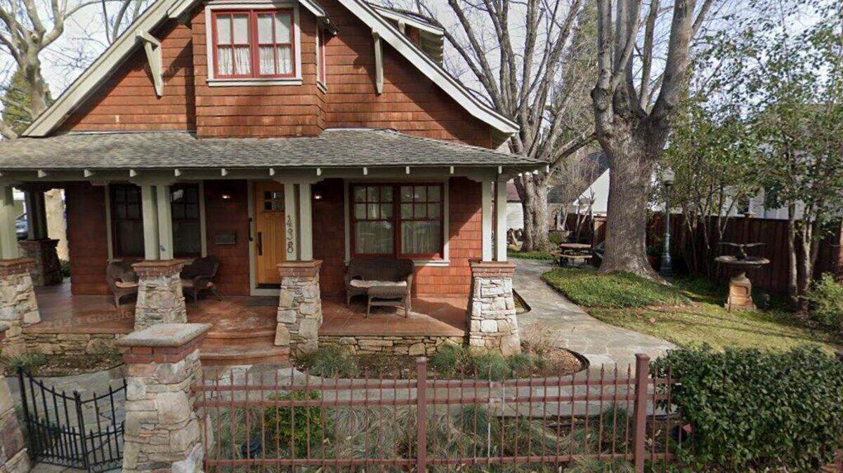 House on 400 block of Neal Street