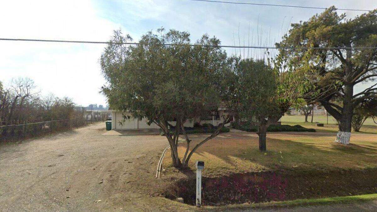 House on 10600 block of Simmerhorn Road