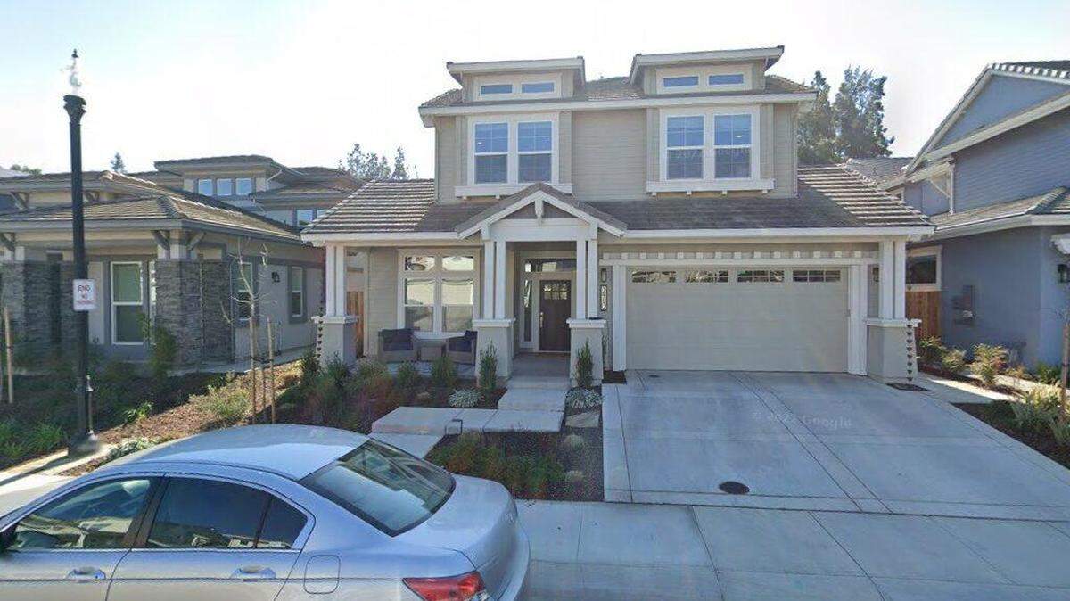 House on 200 block of Mercedes Court