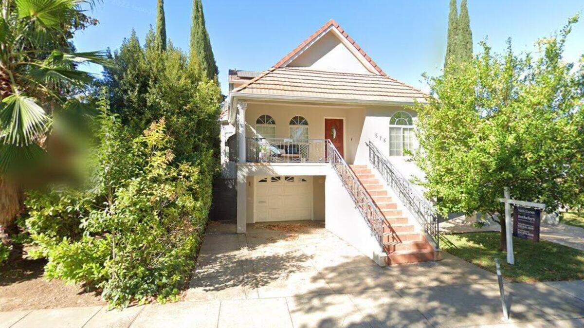 House on 600 block of 39th Street