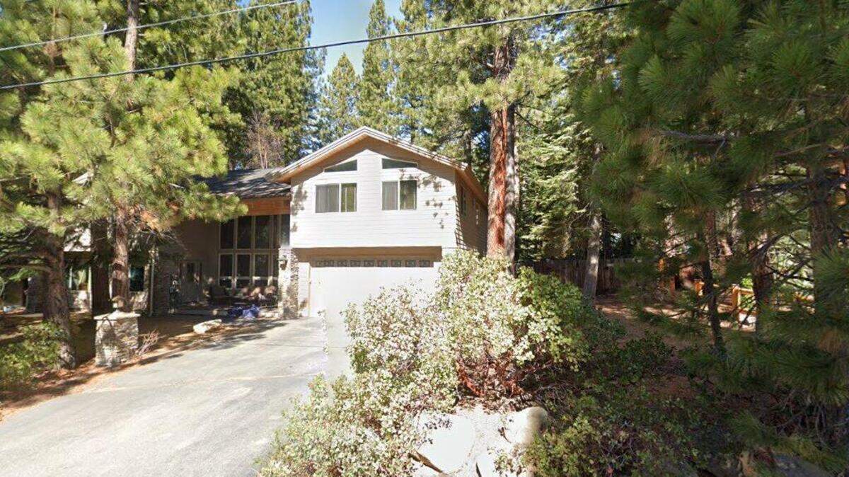 House on 400 block of Country Club Drive