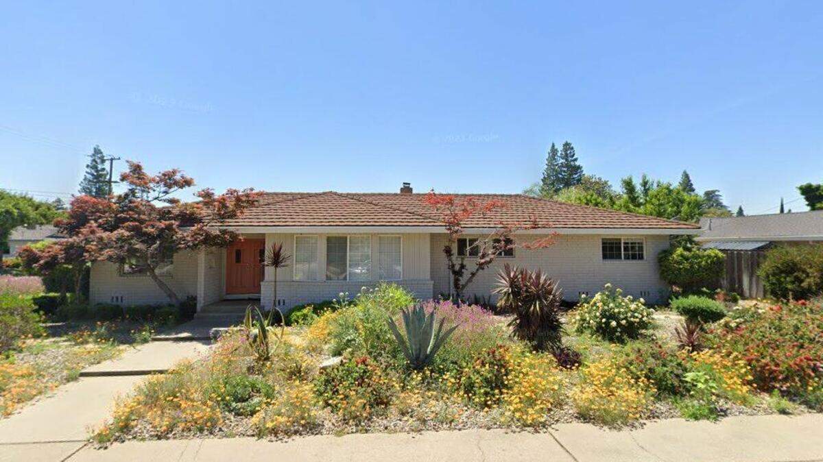 House on 700 block of East Hillcrest Avenue