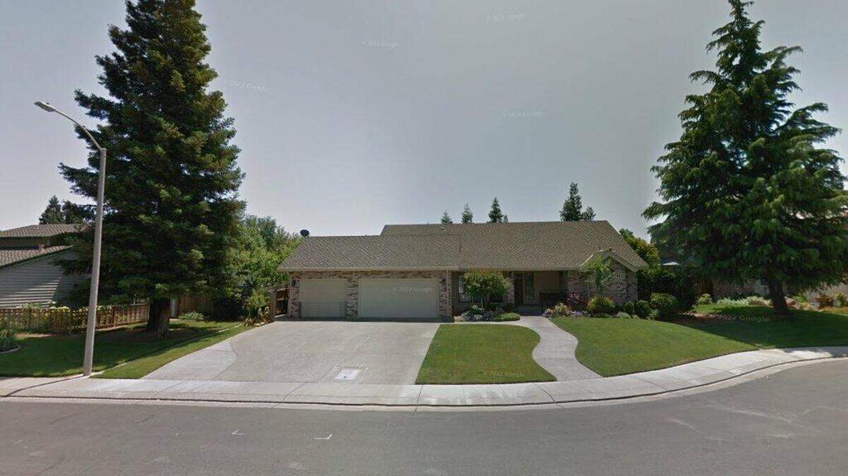 House on 800 block of McNeill Circle