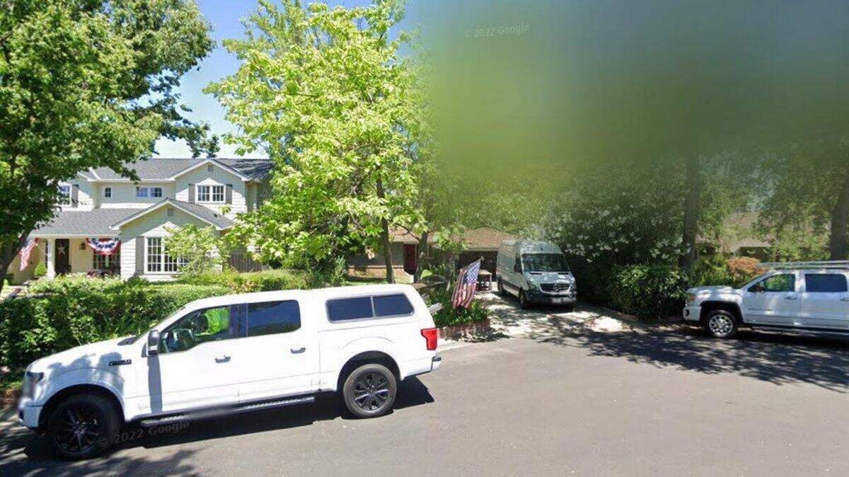 House on 3300 block of White Oak Court