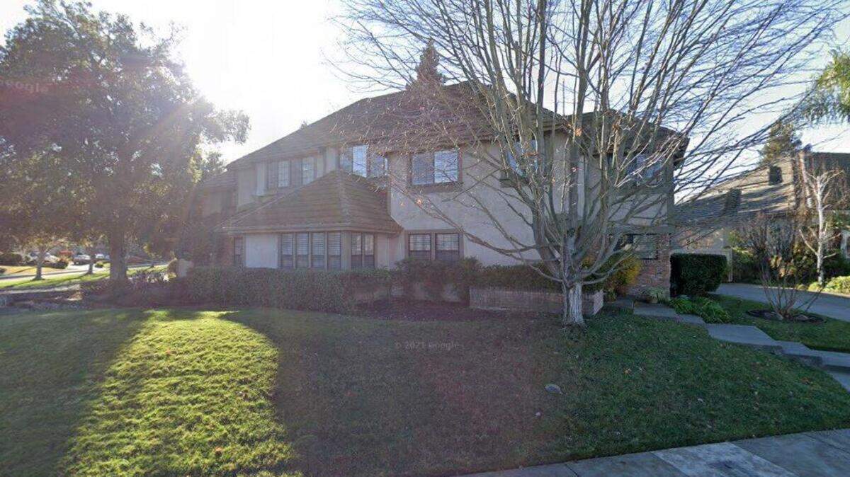 House on 900 block of Lake Front Drive
