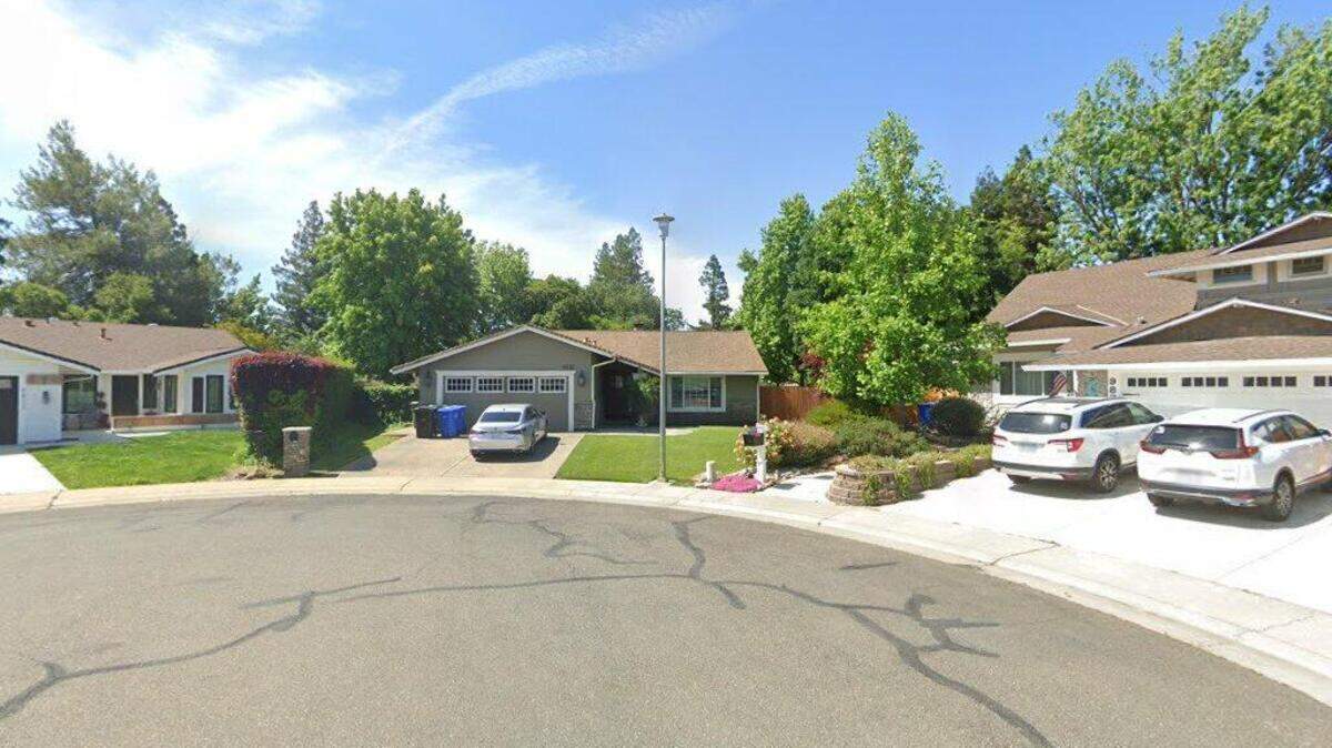 House on 9800 block of Don Carlos Court