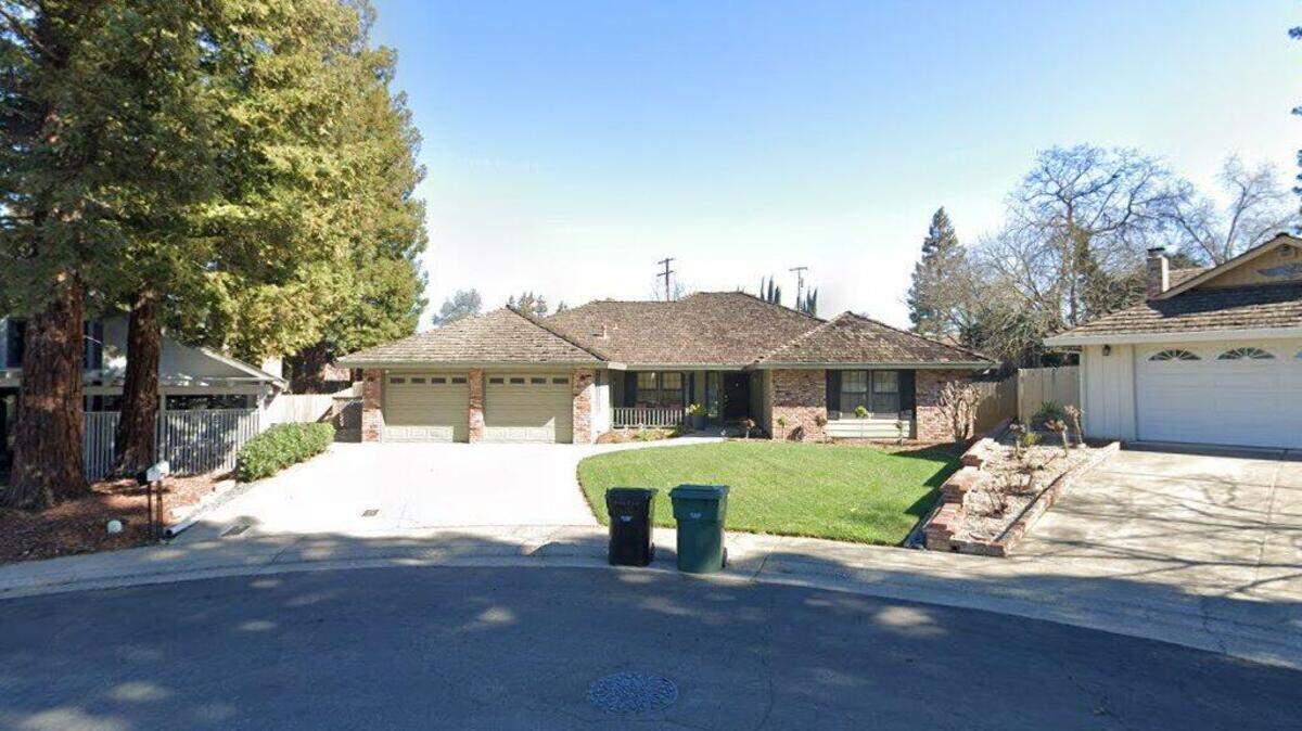 House on 7400 block of Walnut Road