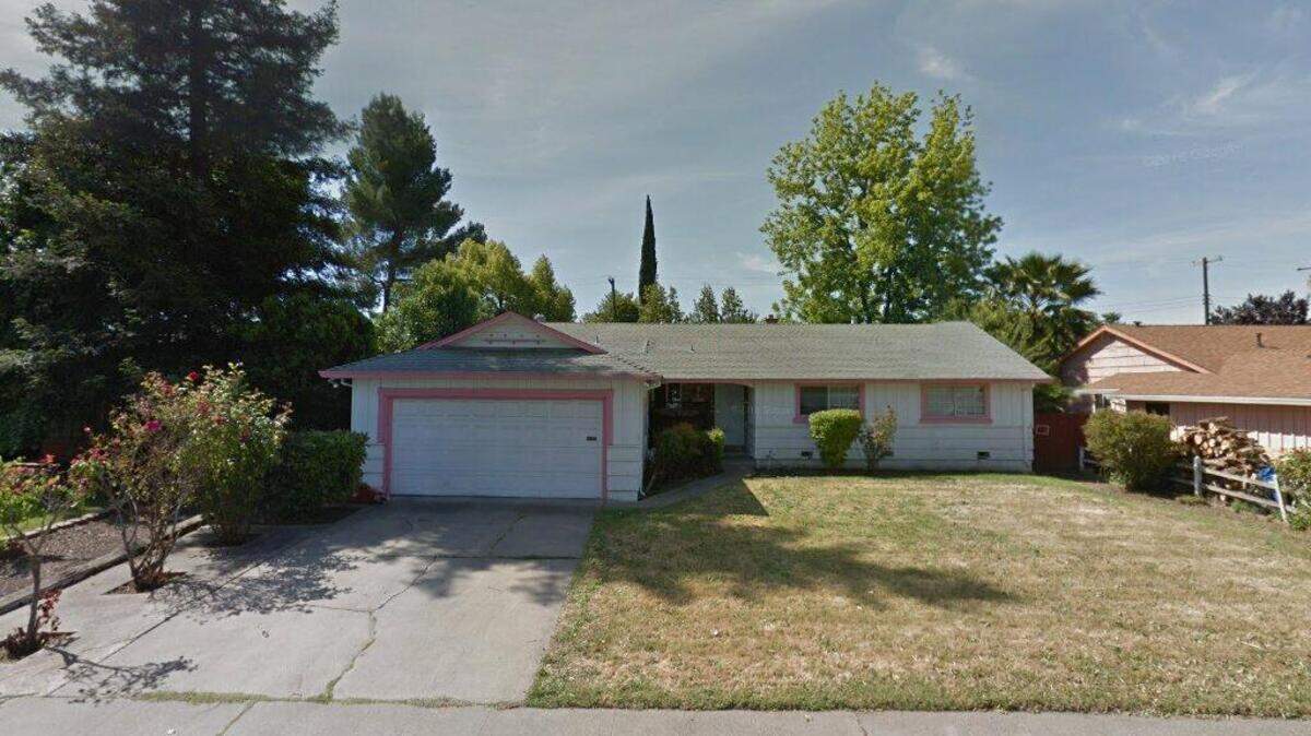 House on 2600 block of Freeport Boulevard
