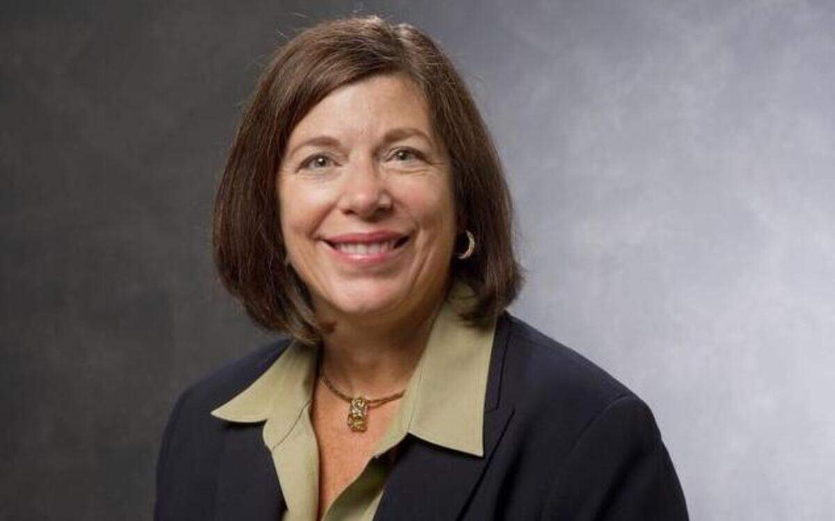 
Sacramento Bee publisher Cheryl Dell will moderate a panel discussion in Phoenix featuring former U.S. Supreme Court Justice Sandra Day O’Connor.
