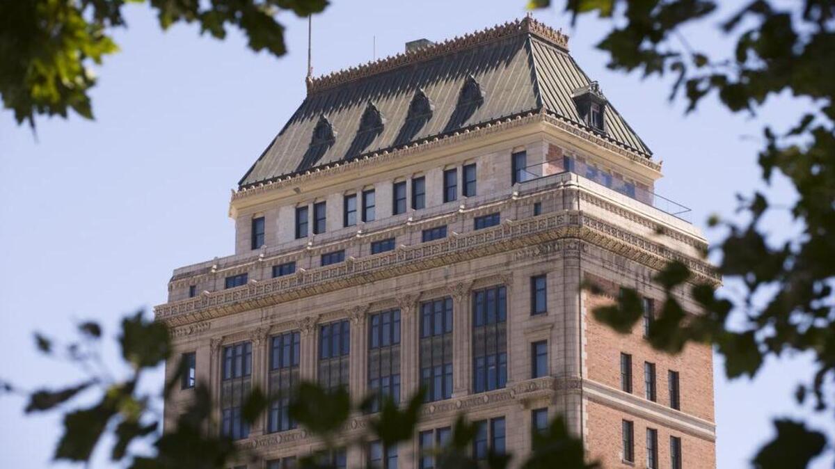 
Cal West Partners has reached agreement to sell the downtown Citizen Hotel to Sacramento Hotel, an entity associated with a Los Angeles-based investment firm. 
