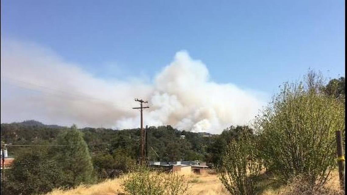 Willow Fire burning in Calaveras County
