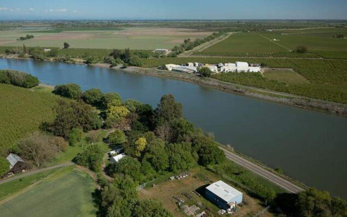 
The intakes of the proposed tunnels meant to send water to the southern part of the state from the Sacramento-San Joaquin Delta have undergone major design changes, eliminating pumps in favor of gravity to initiate the process.
