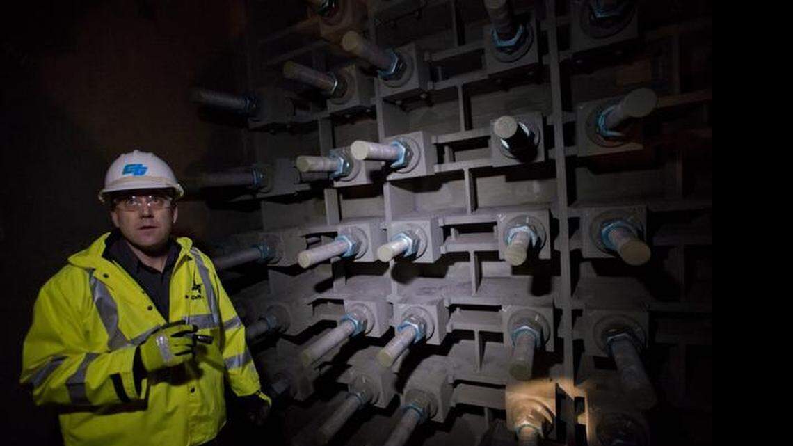 Caltrans officials acknowledge more cracked rods in Bay Bridge