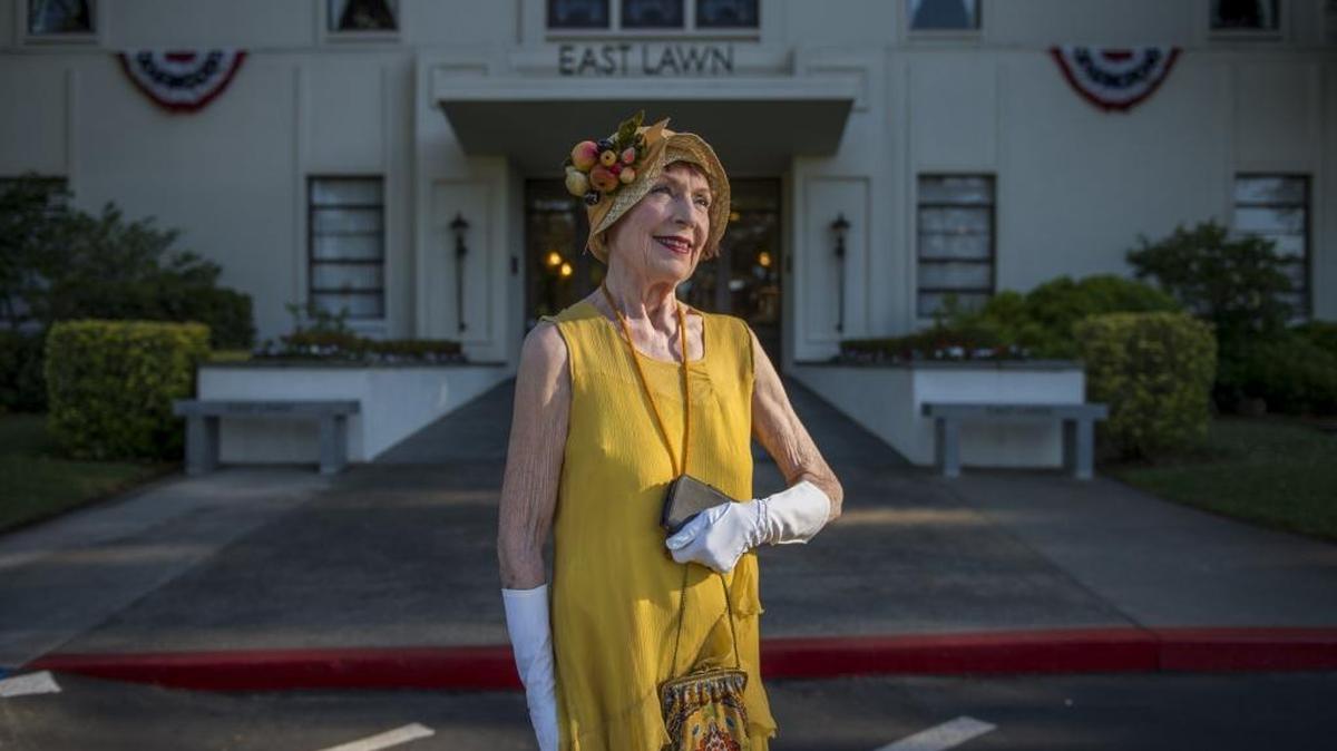 Doreen Sinclair has been a member of the Sacramento Art Deco Society for 20 years and was also the society’s past president. The Sacramento Art Deco Society is celebrating its 25th anniversary this year.