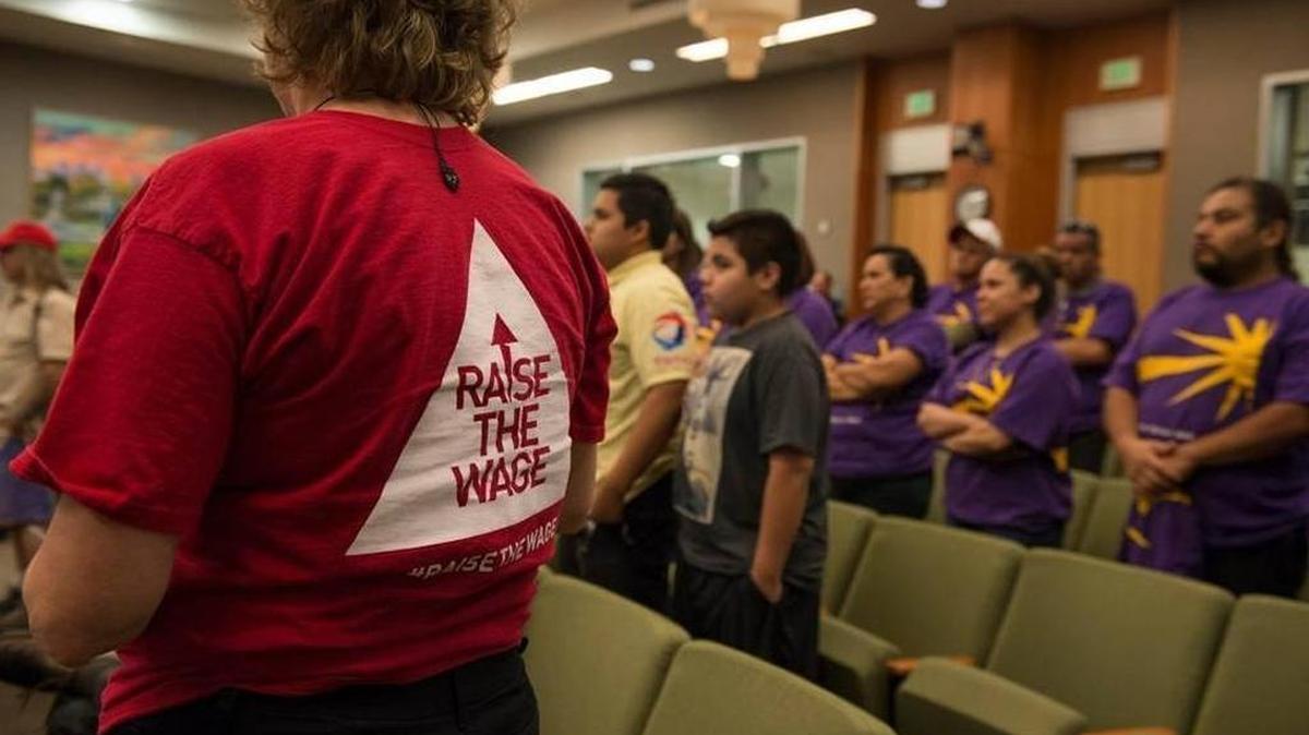 Proponents of a higher minimum wage gather for Oct. 13 Sacramento CityCouncil meeting.