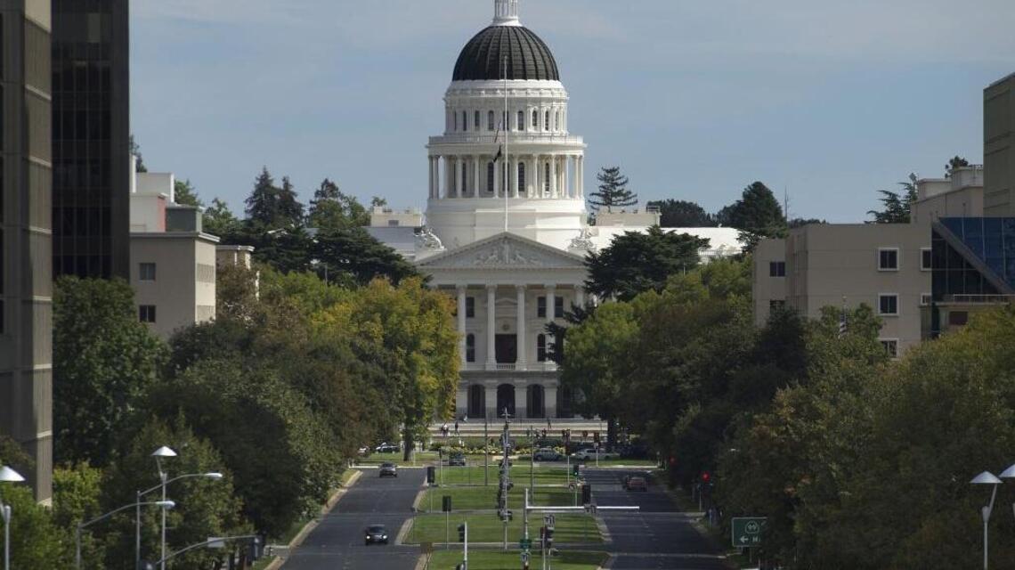 Senator resurrects California immigration detention facilities oversight bill