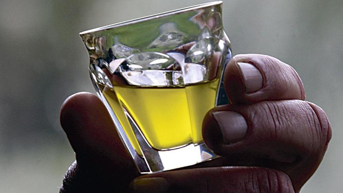 A study showed that 1/2 tablespoon of olive oil per day is associated with lower risk of cardiovascular disease mortality, cancer death, neurodegenerative diseases and death, and respiratory disease mortality.