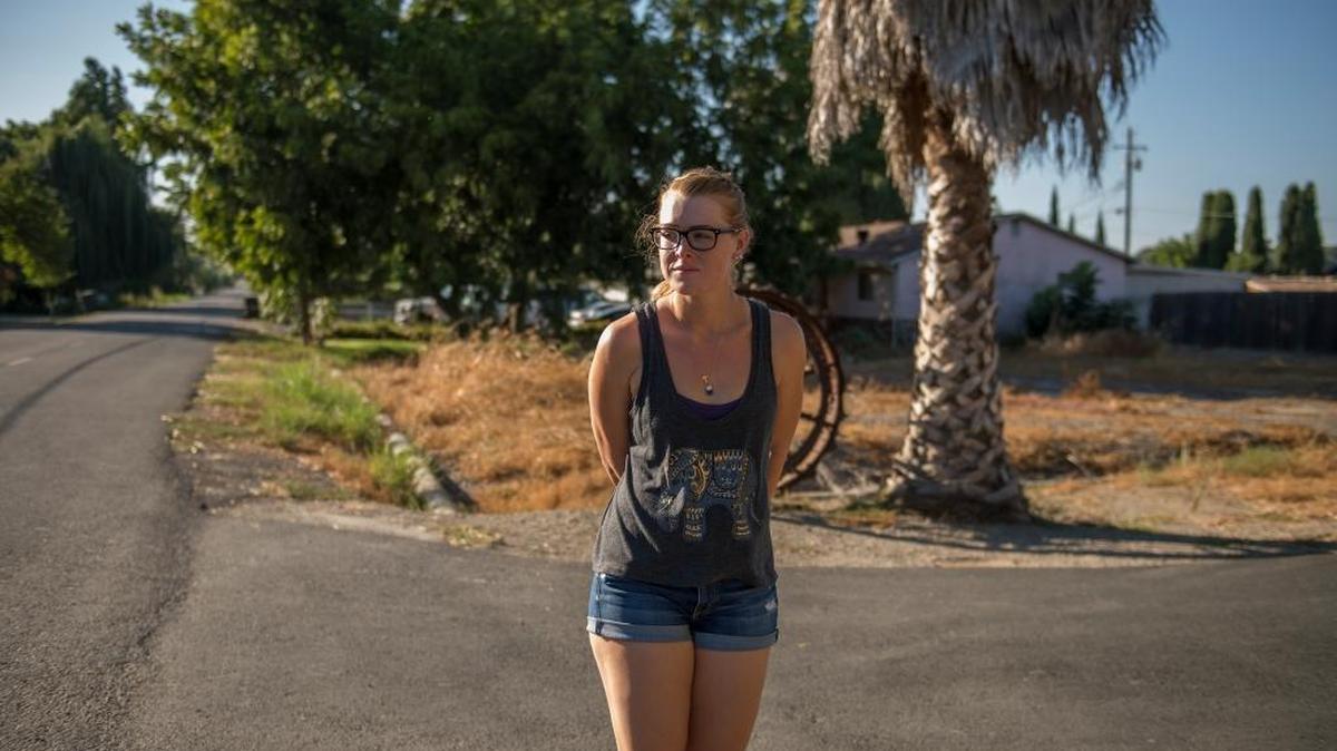 Tara Beaver’s grandfather Hallie Jay Beaver, 79, was shot and killed by a neighbor in Isleton on Feb. 15, 2015. Tara was photographed on Sept. 9, 2015, near the home of the shooting. The District Attorney’s Office concluded no charges would be filed because Beaver’s body was found inside the neighbor’s home and prosecutors would have had to show beyond a reasonable doubt that the neighbor was not acting in self-defense when he shot Beaver.