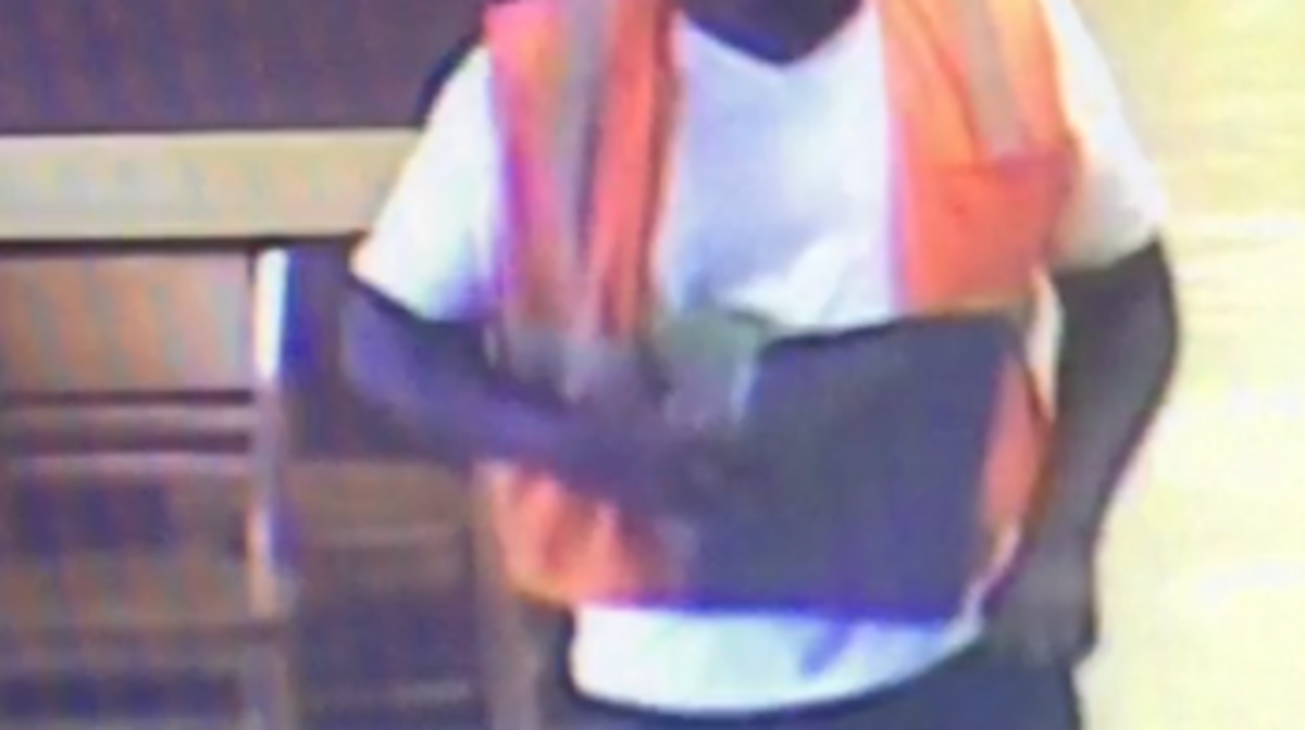 The Sacramento County Sheriff’s Department released photos of a man suspected of robbing the US Bank in the 3300 block of Arden Way on Oct. 13, 2017, and a Wells Fargo Bank in the 8300 block of Elk Grove Florin Road on Oct. 16, 2017.
