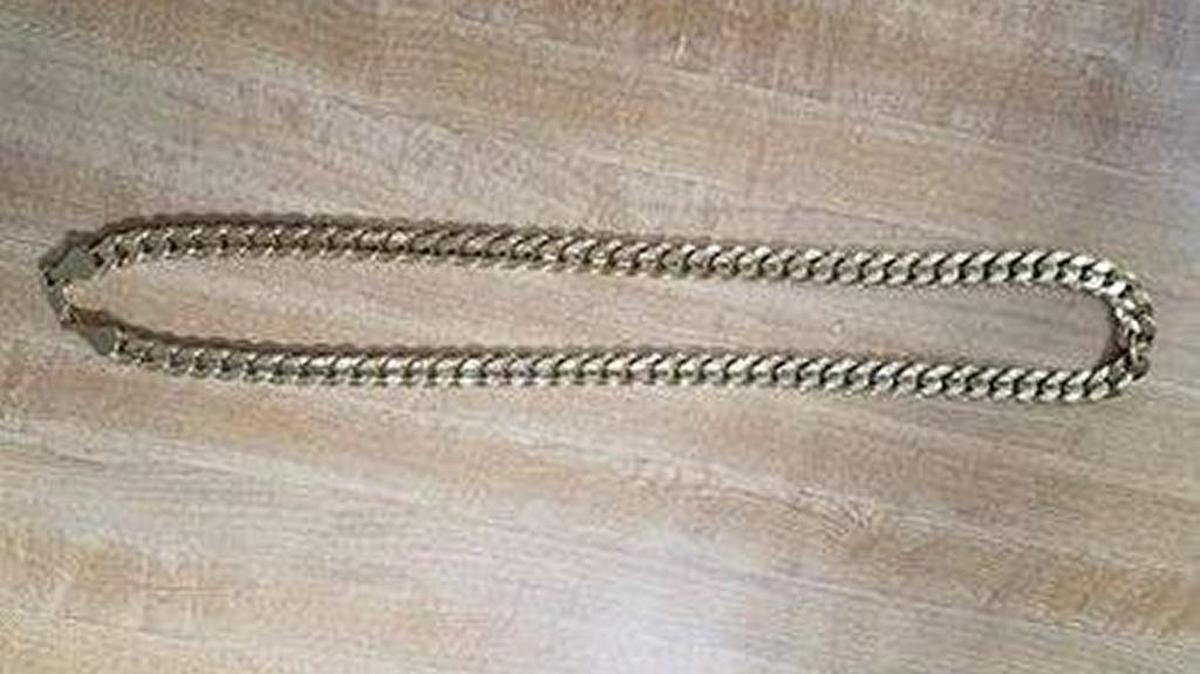 Woodland police released photos of purported 18K jewelry which people have been reported peddling at area gas stations, typically offering it for cash or in exchange for gasoline. All the items are fake, according to police.