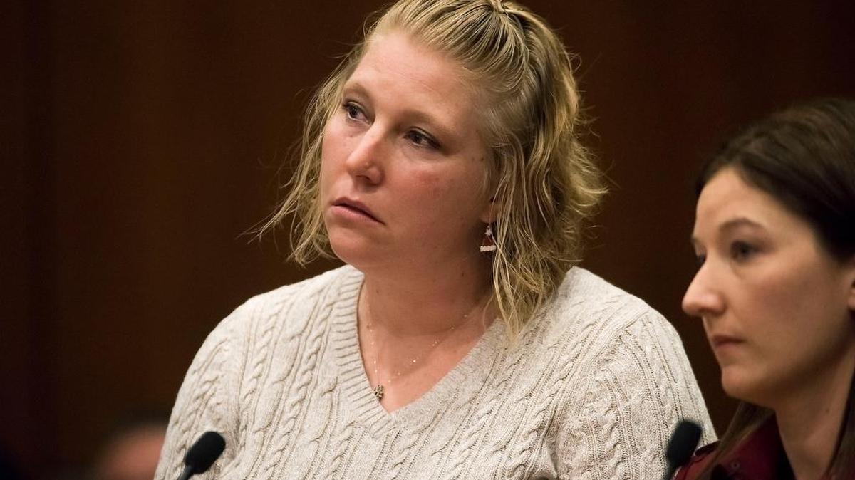 Mysti Moriah Lingenfelter, left, is arraigned in Sacramento Superior Court with her attorney Shannon Baker in Sacramento on Tuesday, December 15, 2015. Lingenfelter, a teacher on leave from her job at Foothill Ranch Middle School, was arraigned on charges that she allegedly performed lewd acts with a 14-year-old who was her student in the 2011-12 school year.