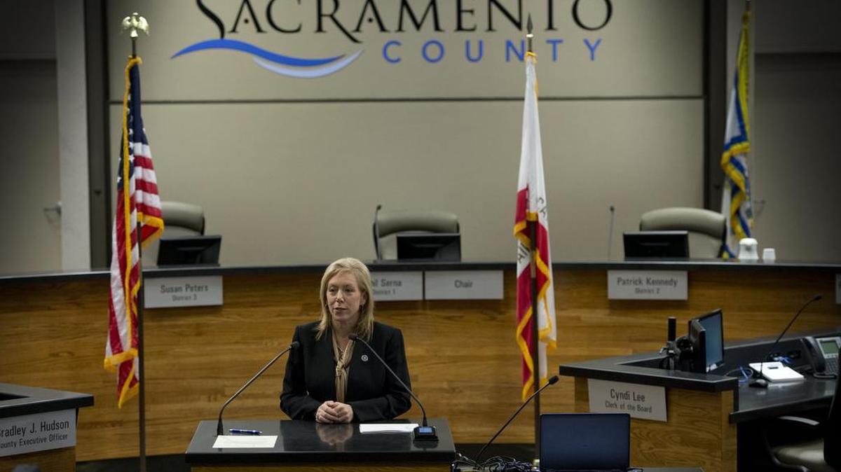 Sacramento District Attorney Anne Marie Schubert speaks at the Board of Supervisors chambers, on Jan. 8, 2015, in Sacramento. Schubert announced Monday, Nov. 16, 2015, that her office would start posting on its website the names and criminal histories of second-strike offenders released early from prison, felons who the county’s top prosecutor says still pose a threat to residents.