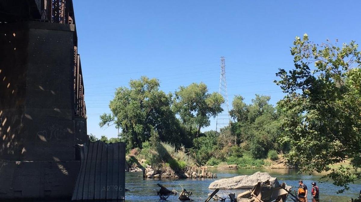 Sacramento Fire Department crews recovered a man’s body from the American River near the Capital City Freeway overcrossing on Monday, Aug. 7, 2017.