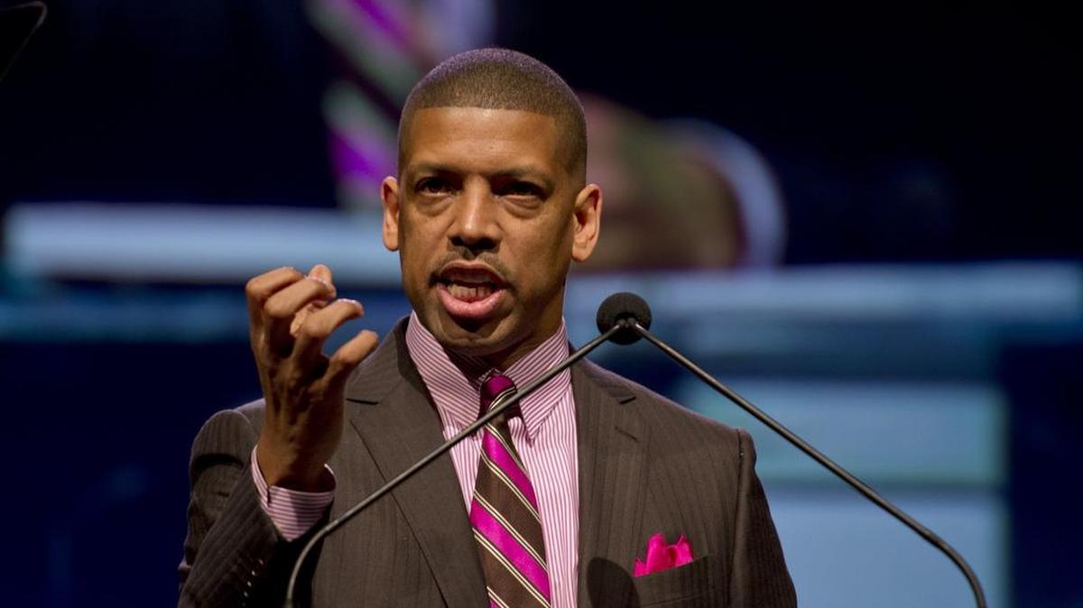 
Sacramento Mayor Kevin Johnson will meet with police leaders to discuss this year’s rise in crime.
