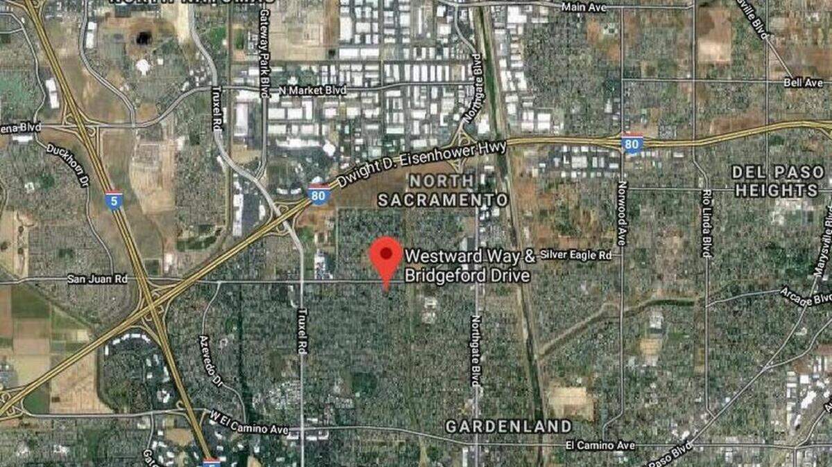 Sacramento Police search for armed robbery suspects in South Natomas.