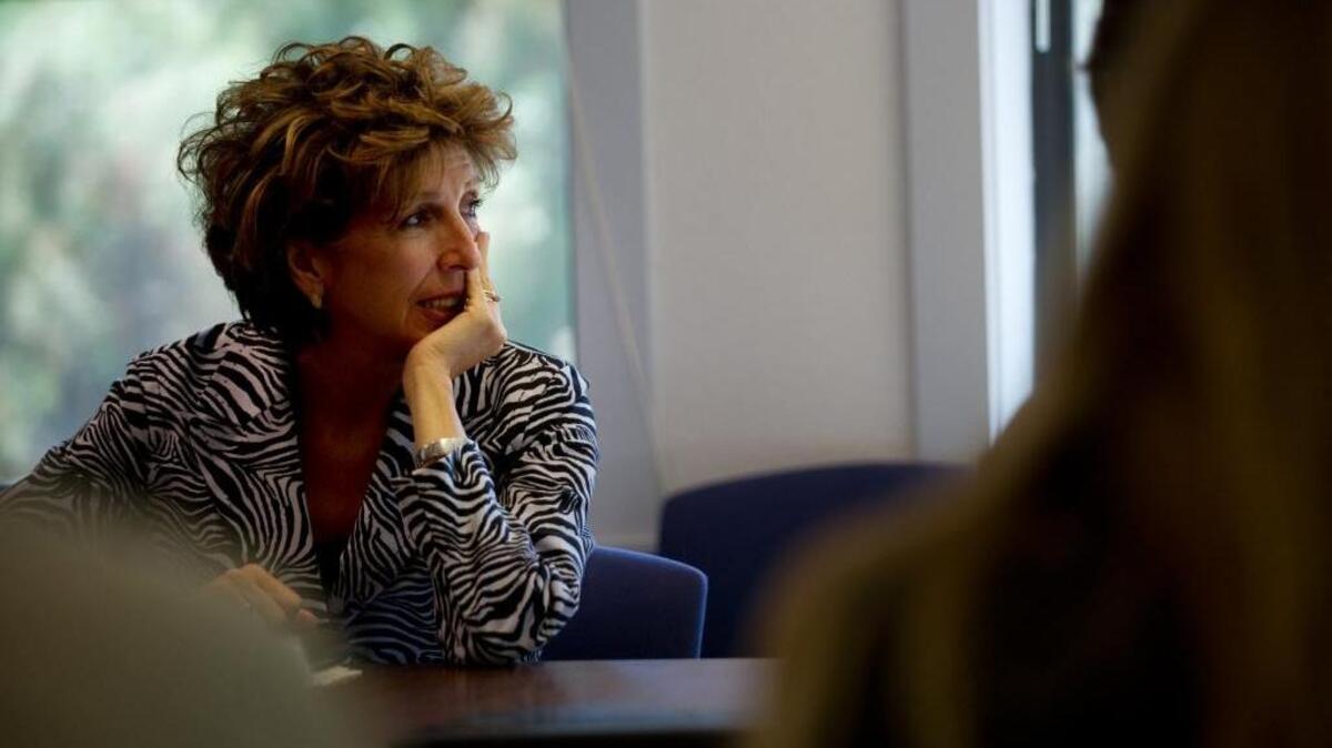 Linda Katehi, visiting with faculty of the law school clinic at UC Davis on Sept. 8, 2010, said in 2009 that alleged influence-peddling in the admissions process at the University of Illinois at Urbana-Champaign made her sad.