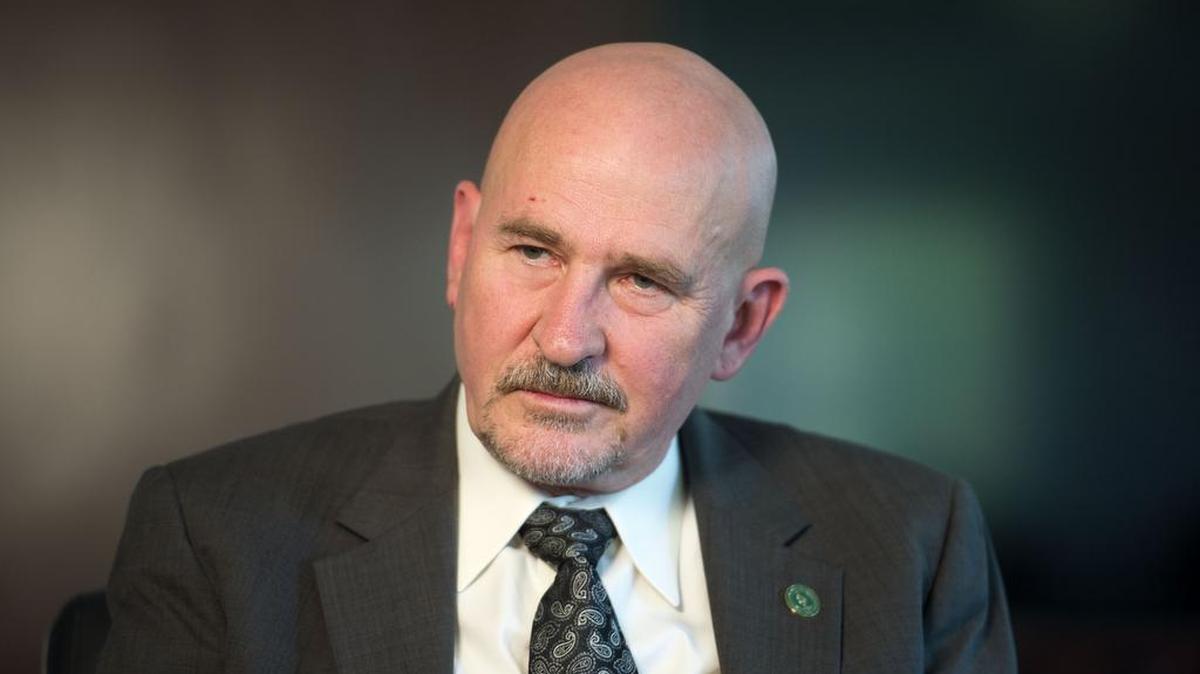 Sacramento State President Robert S. Nelsen