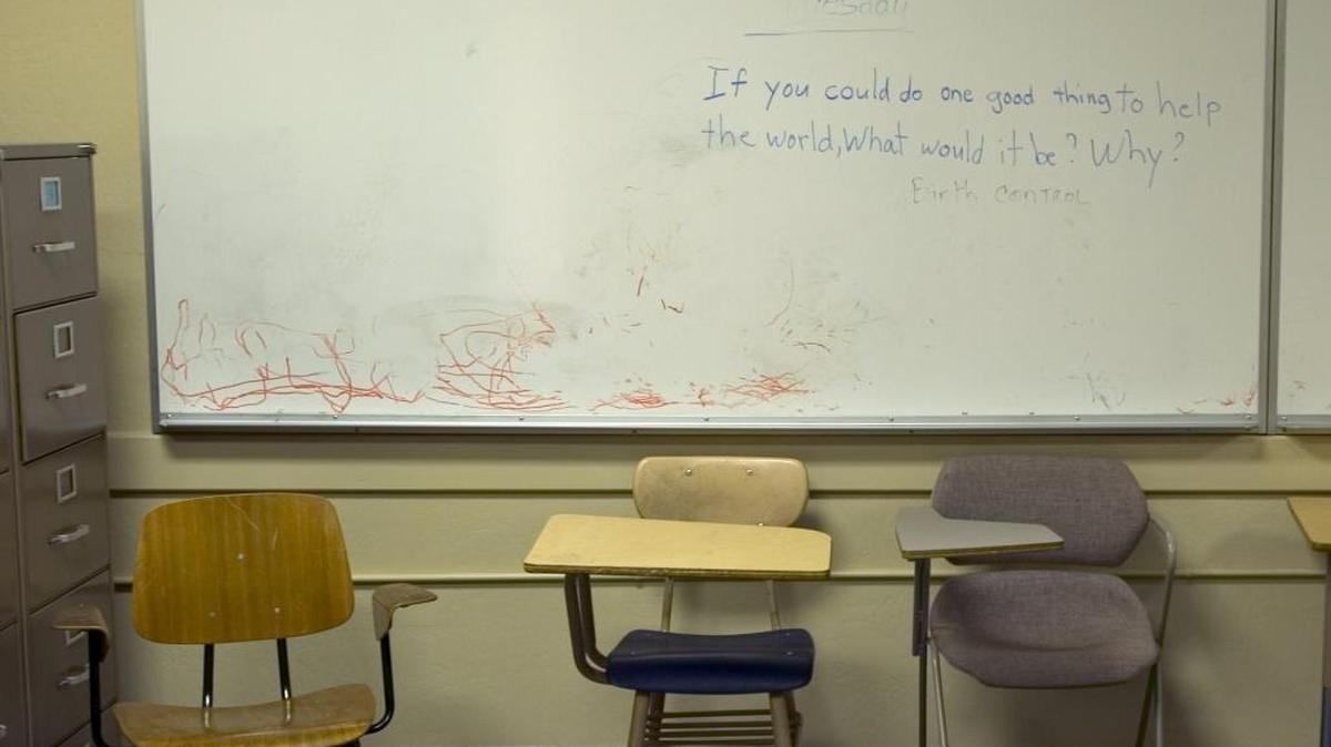 City leaders, police and community groups prepared to open the “Student Attendance Improvement Center” in this room at Luther Burbank High School in south Sacramento in 2006.